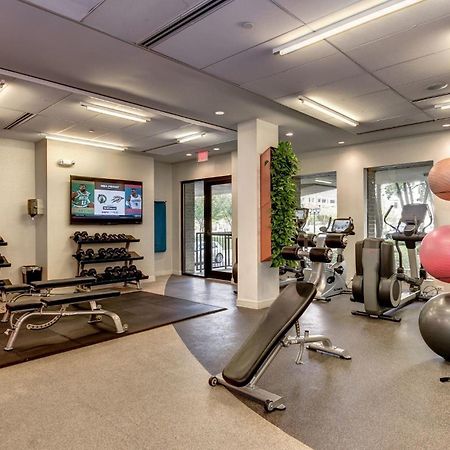 Apartment At Crystal City With Gym Арлингтон Экстерьер фото