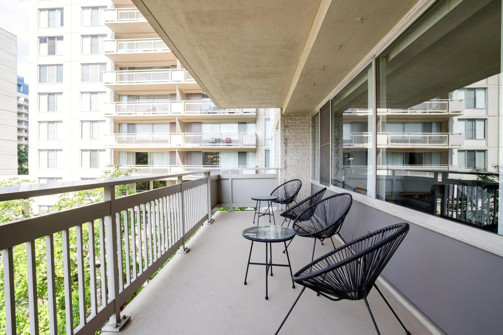 Apartment At Crystal City With Gym Арлингтон Экстерьер фото