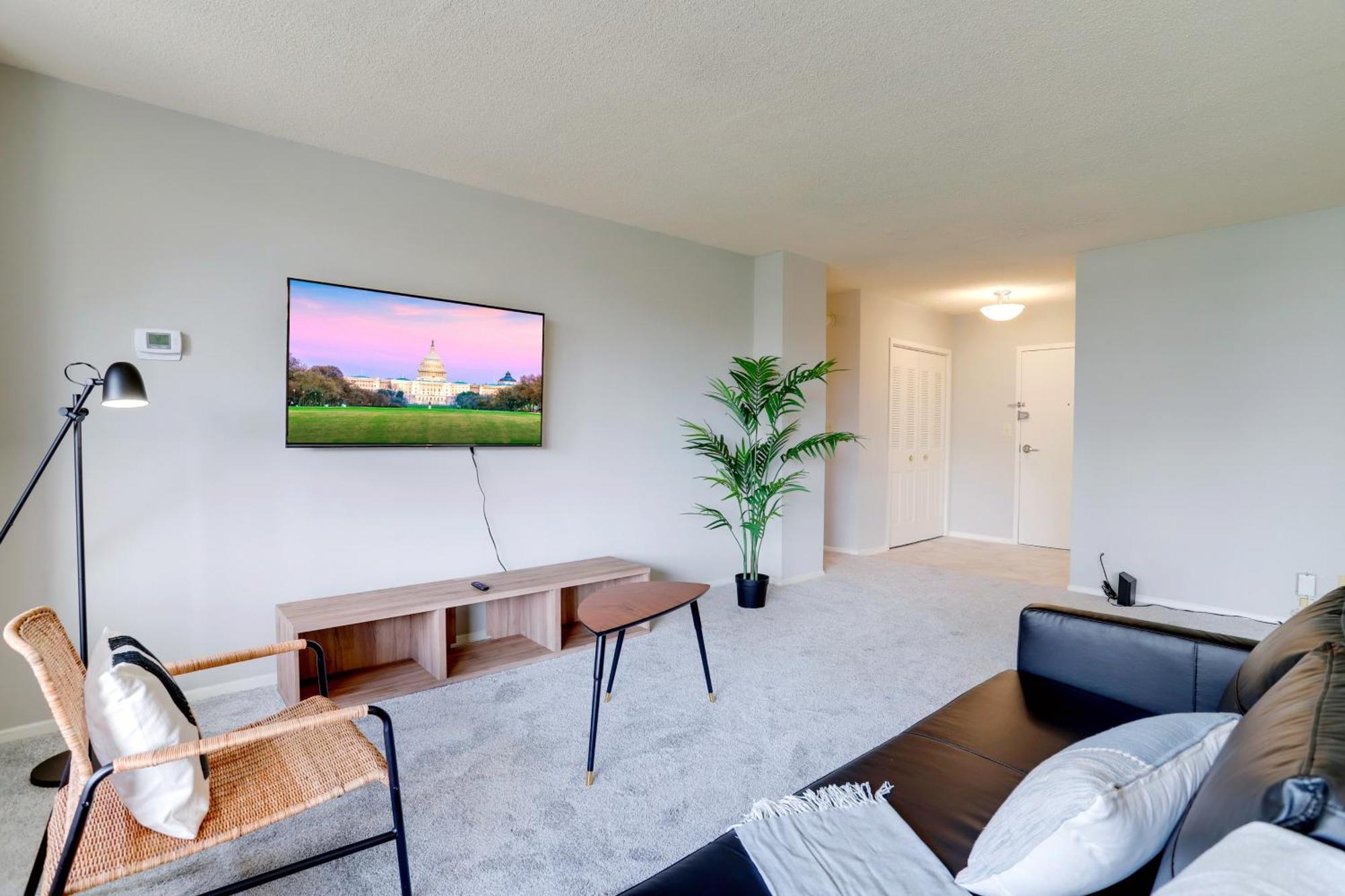 Apartment At Crystal City With Gym Арлингтон Экстерьер фото