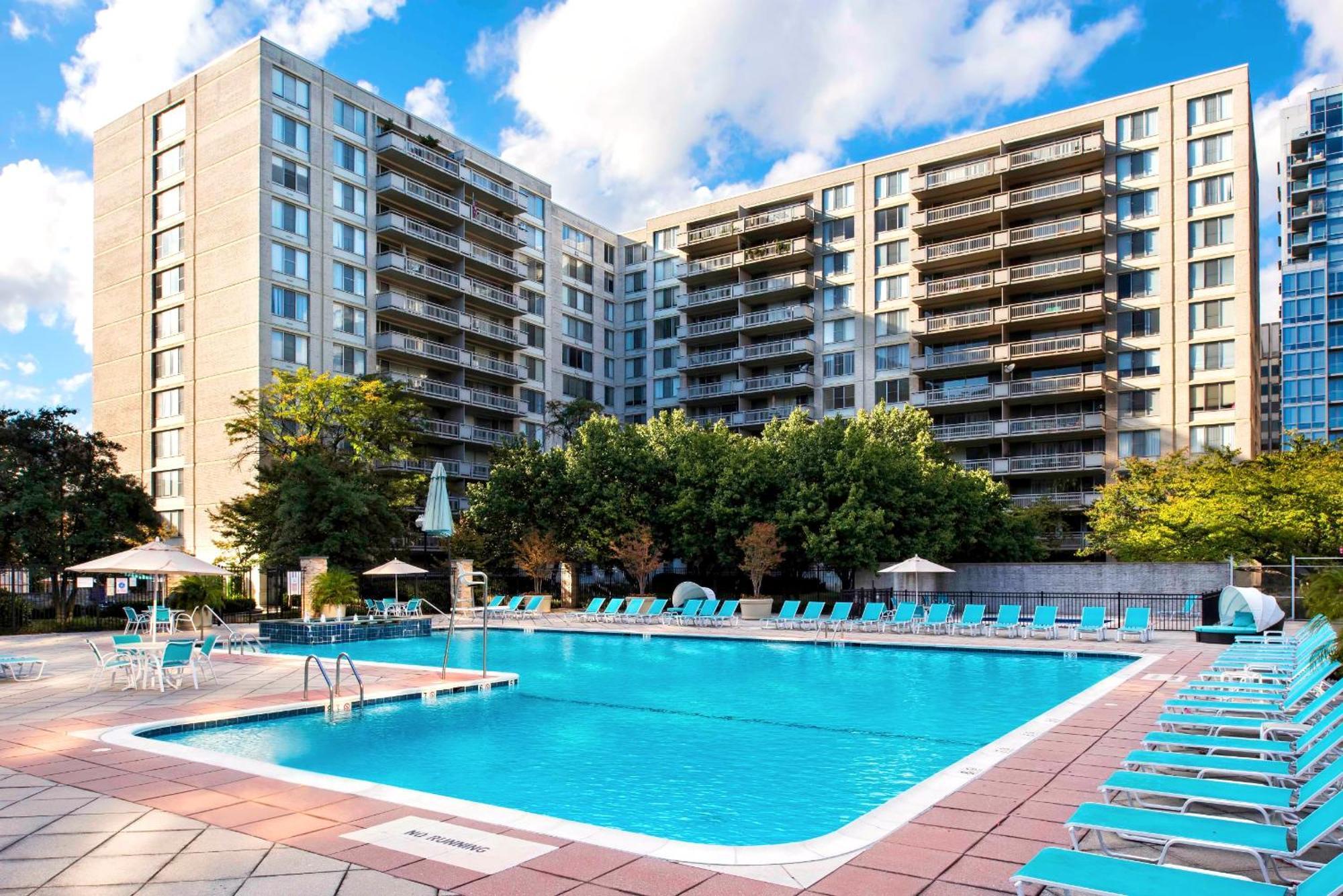Apartment At Crystal City With Gym Арлингтон Экстерьер фото